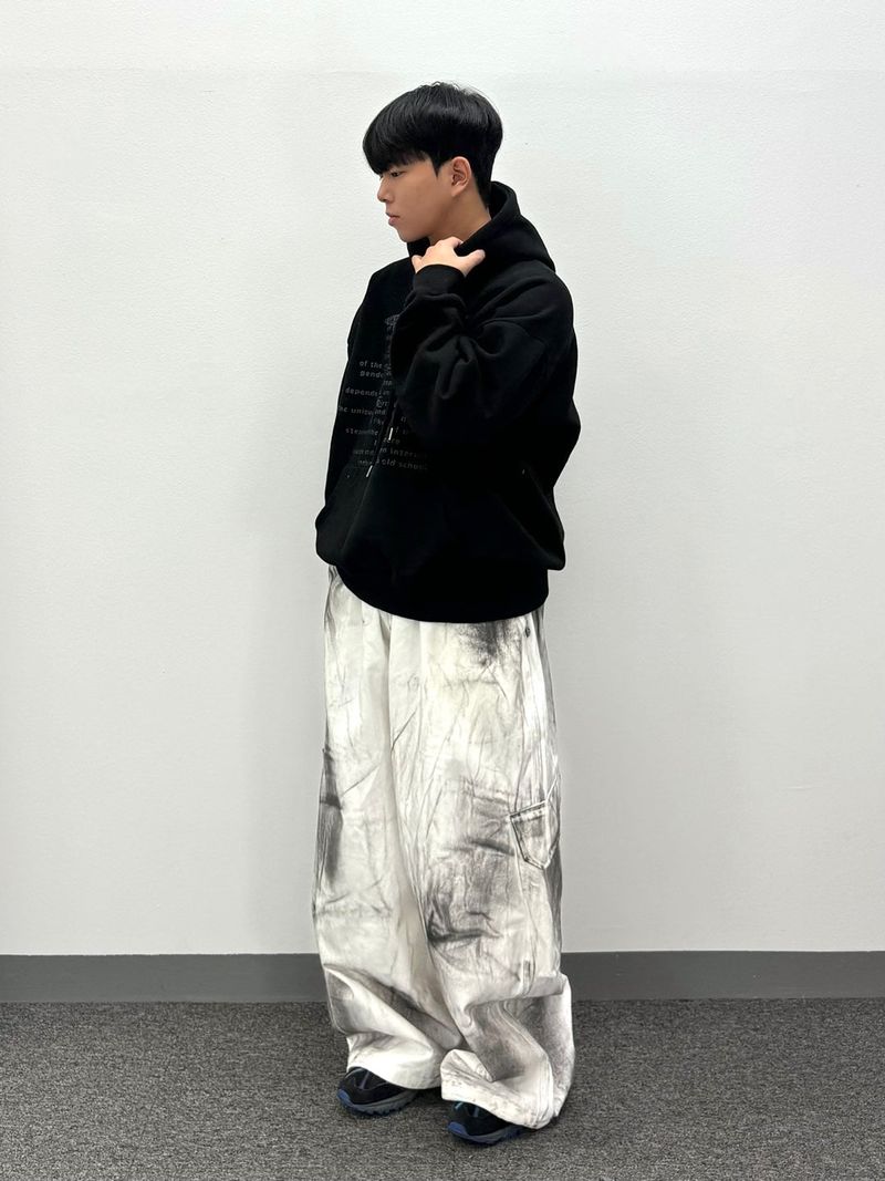 オイルブラックカーゴバルーンパンツ
