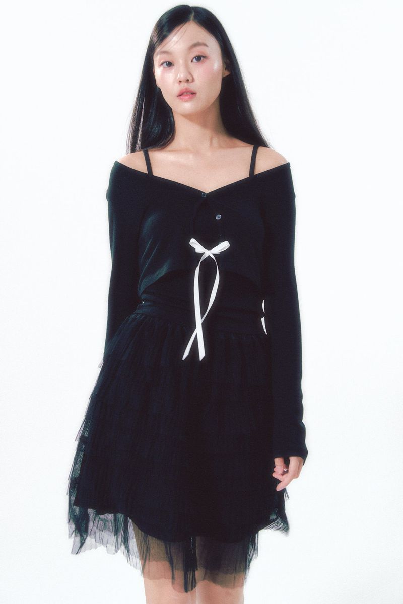 MOILLY(モイリー)の「Knit Ribbon Shirring Top Set Black(Tops)」