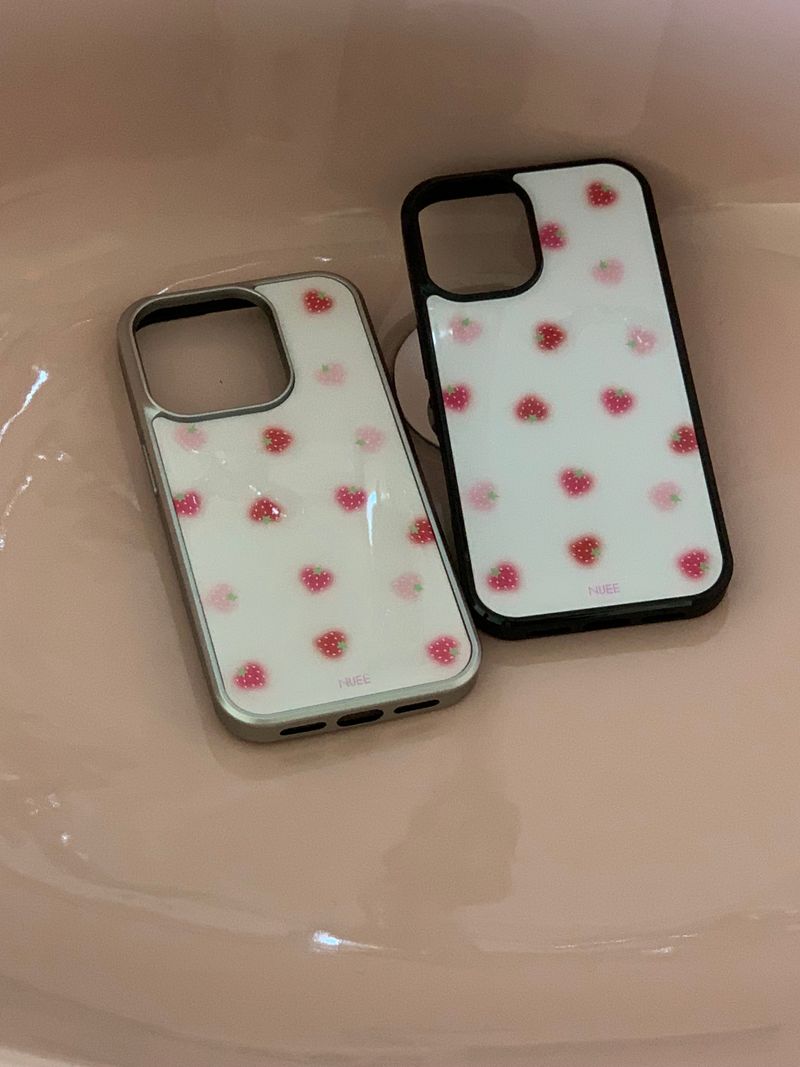 shop.nuee(ショップニュイ)の「loveberry glass bumper case (pink)(Smartphone Accessories)」