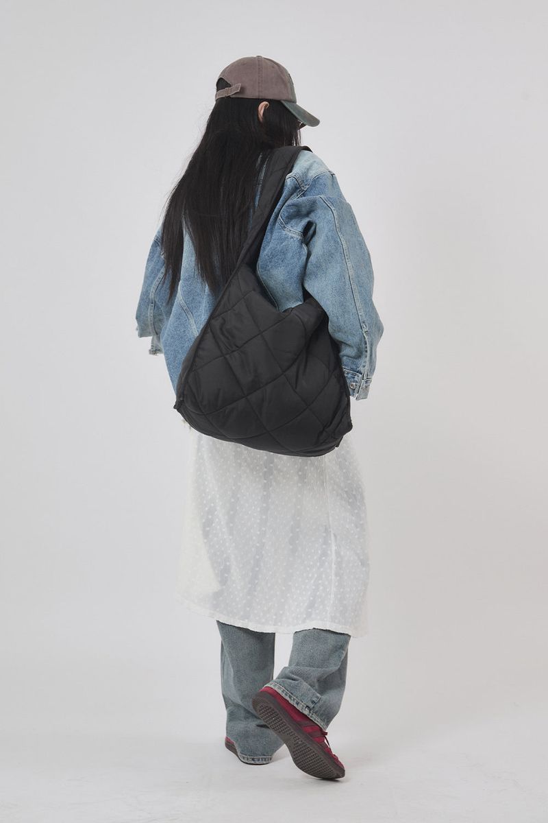 Diamond cross big shoulder bag