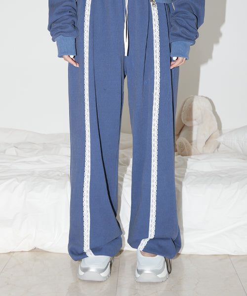 ZIZEMUSEUM（ジゼミュージアム）の「LACE  PIGMENT PANTS (NAVY)（Pants）」