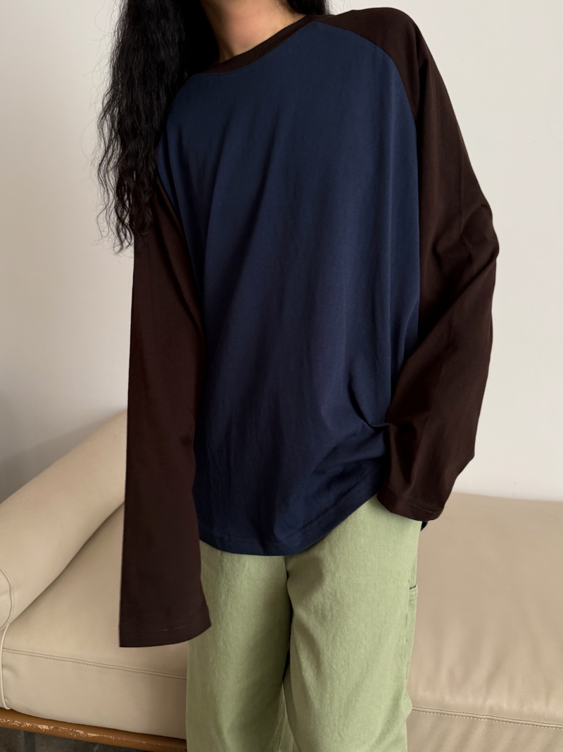line raglan T