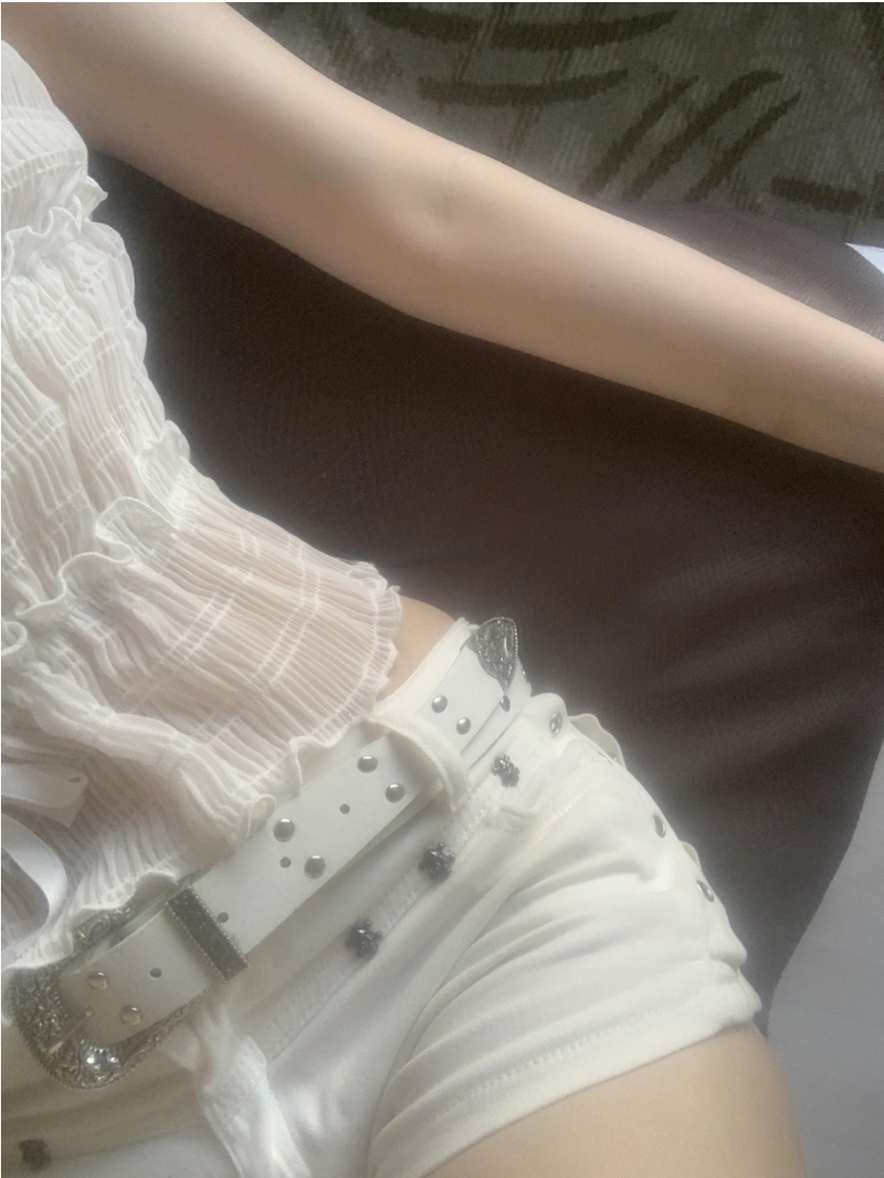 Virginia Low-Rise White Shorts