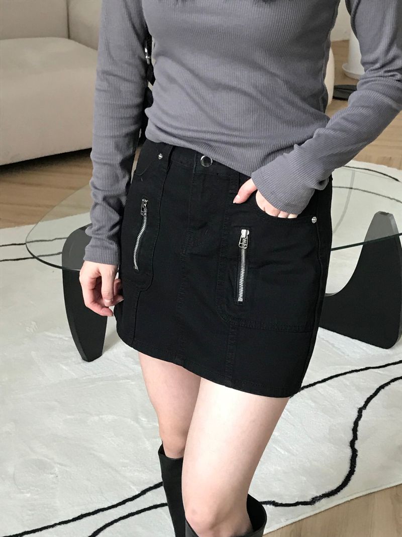 Tenue mini skirt