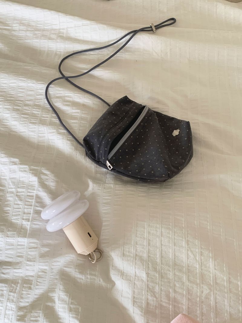 mini pocket bag - grey dot