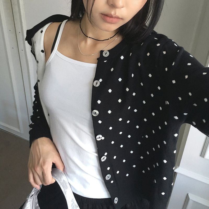 Hepo Dot Round Knit Cardigan