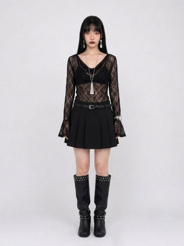 VIVIC（ビビク）の「COWL-NECK LACE TOP (BLACK)（Tops）」
