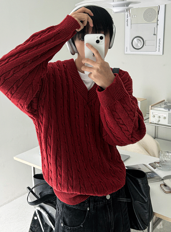cliff twist V-neck knit