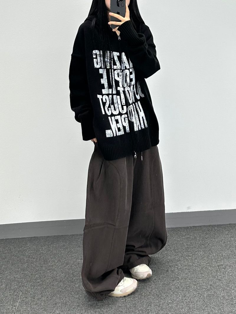 sleek line one-tuck pants