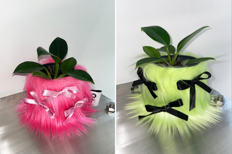 FURRY POT COVER (WHITE) + FURRY PIN SET