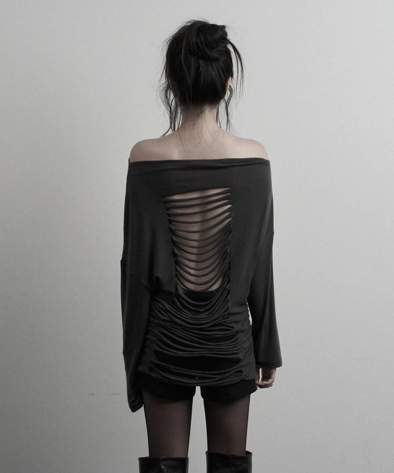 [label] back damage off-shoulder top (charcoal)