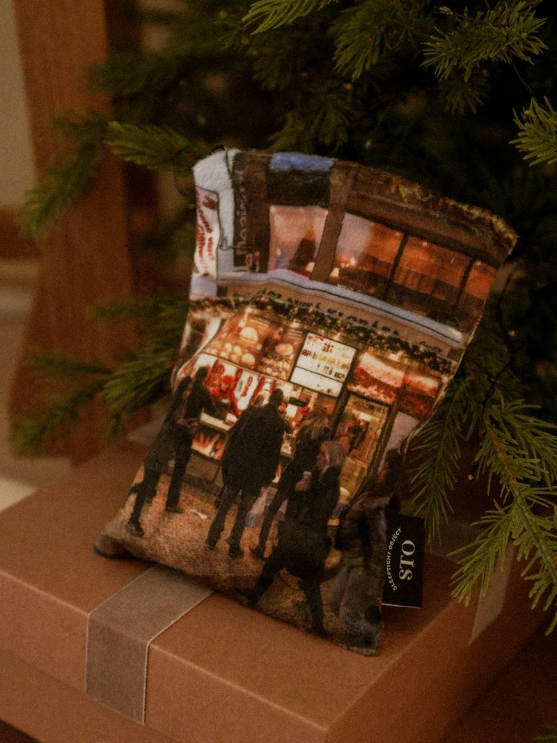 winter town pouch