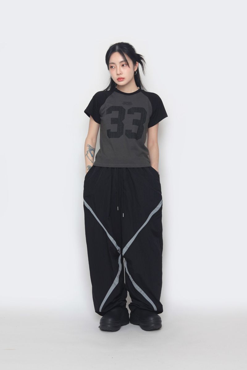 33 Raglan Short-Sleeved Cropped T-Shirt