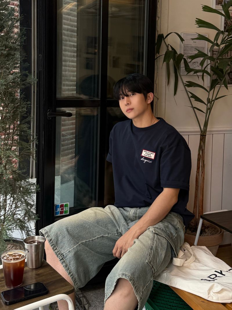 Quire patch embroidery short sleeve t-shirt