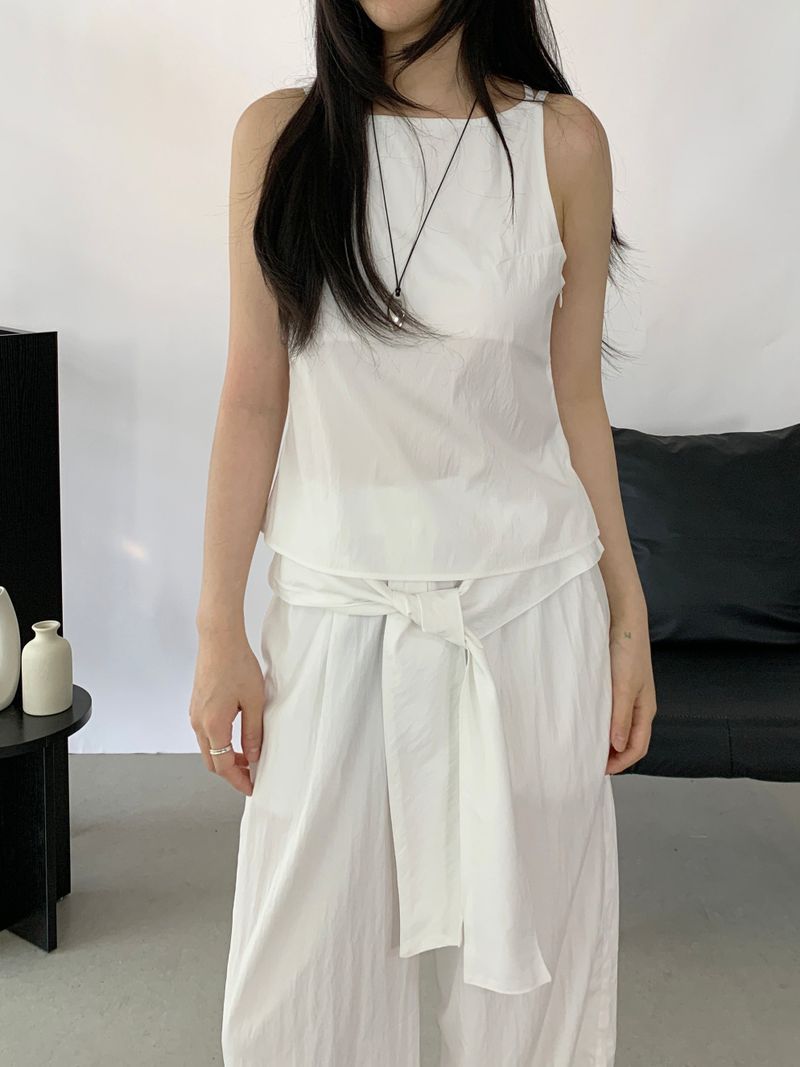 Raina halterneck sleeveless blouse