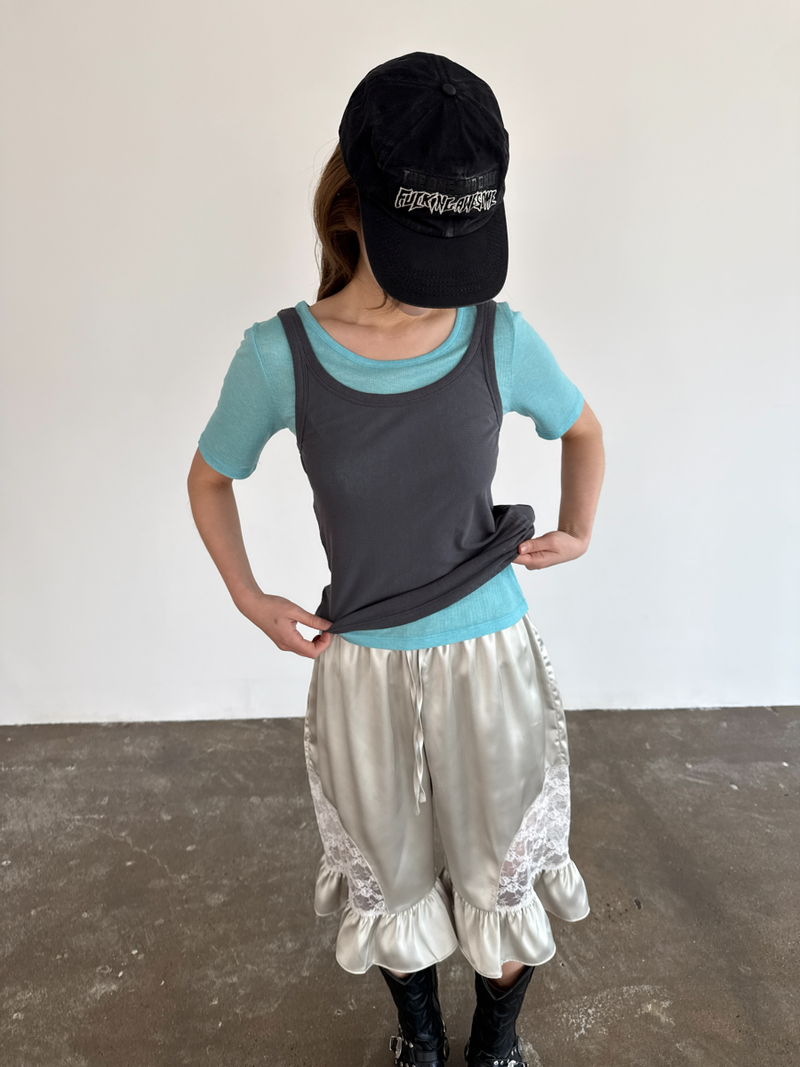 silky frill bermuda pants