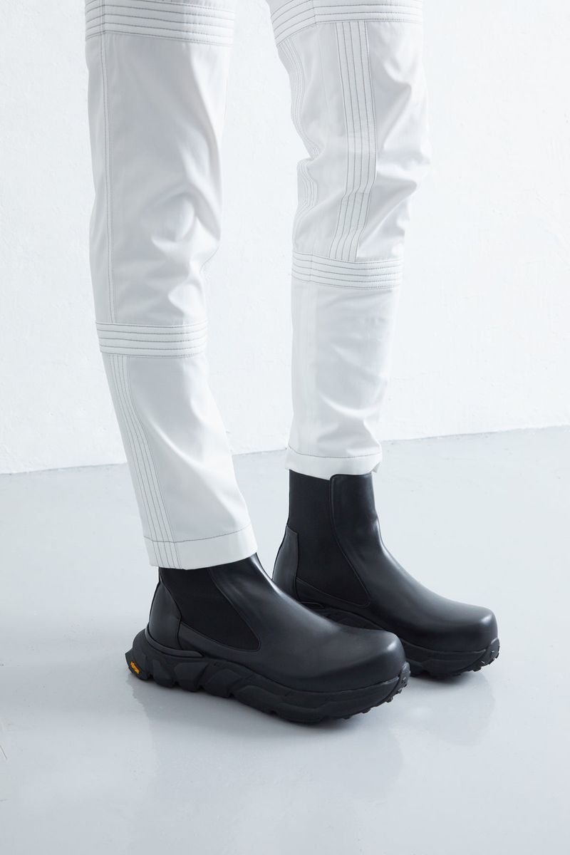 【MADE】UX, Black