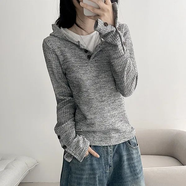 hijjoo（ハイチュー）の「カラーポイント✨スリーブ ボタン フーディー (5 colors)（トップス）」