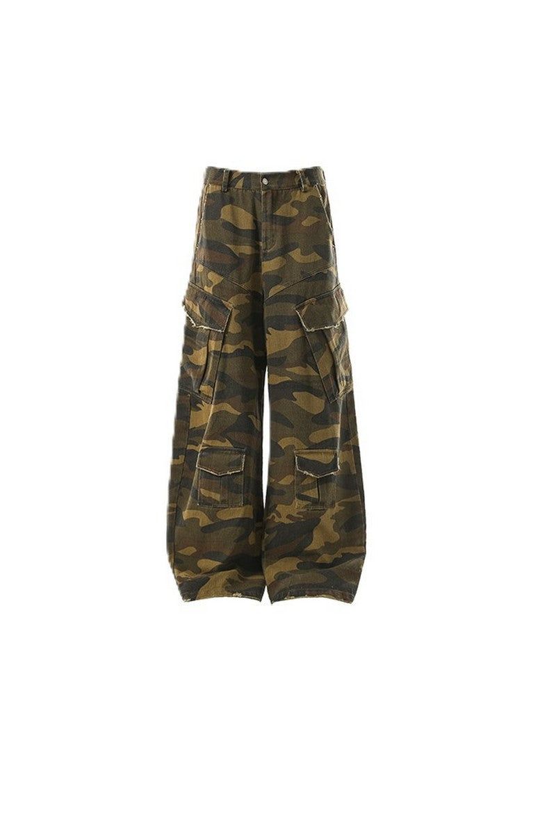 CZ Basicsの「Camo Pocket Cargo Pants(Pants)」
