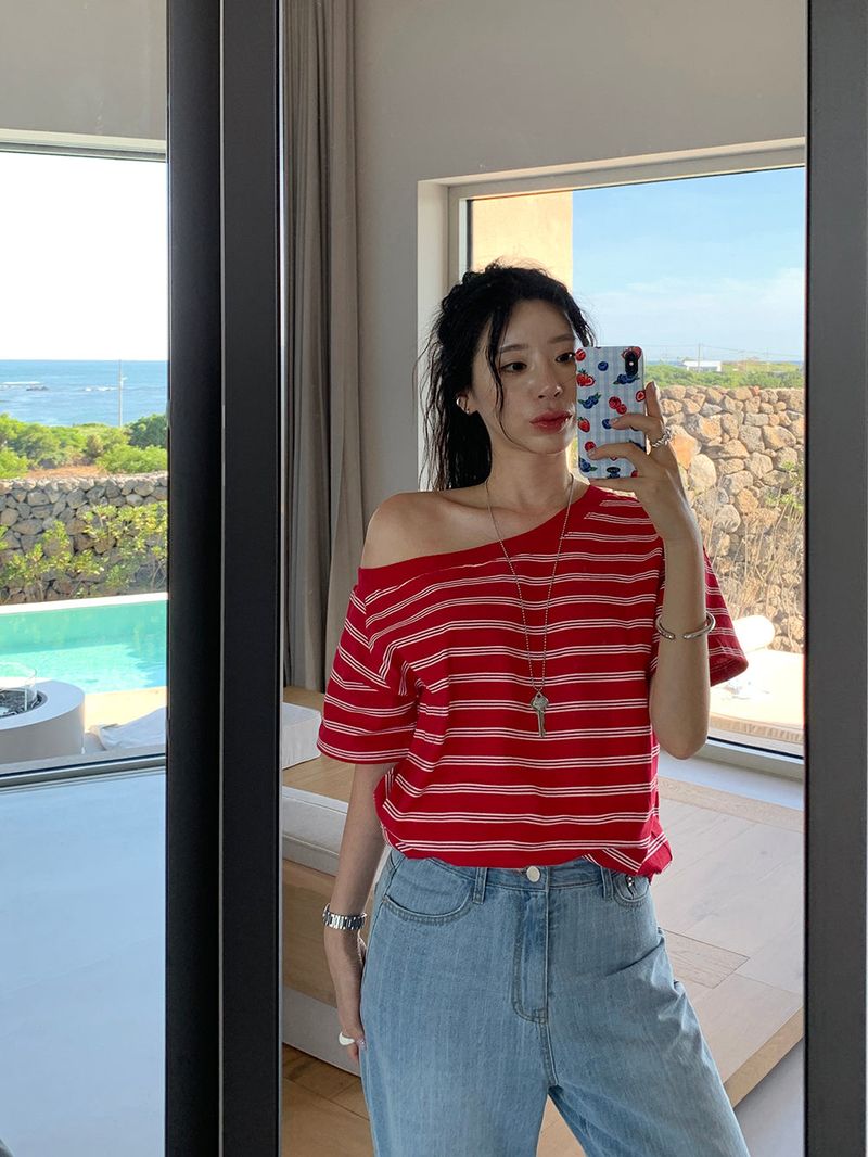 TRENDY APPAREL（トレンディー アパレル）の「[MADE] Spool Stripe Unbalanced Off-Shoulder T-Shirt（Tops）」