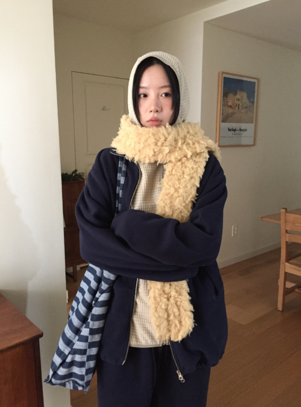 howu（ハウユ）の「トゥールベアファーマキシマフラー（2c）（Fashion Accessories）」