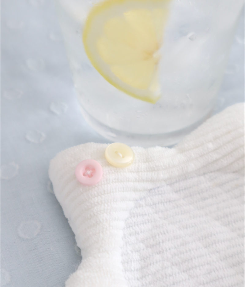 fluffy star plate - button candy