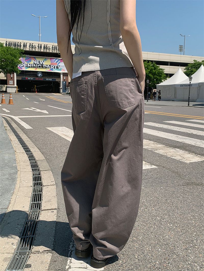 CURVED TUCK BALLOON PANTS (2C)