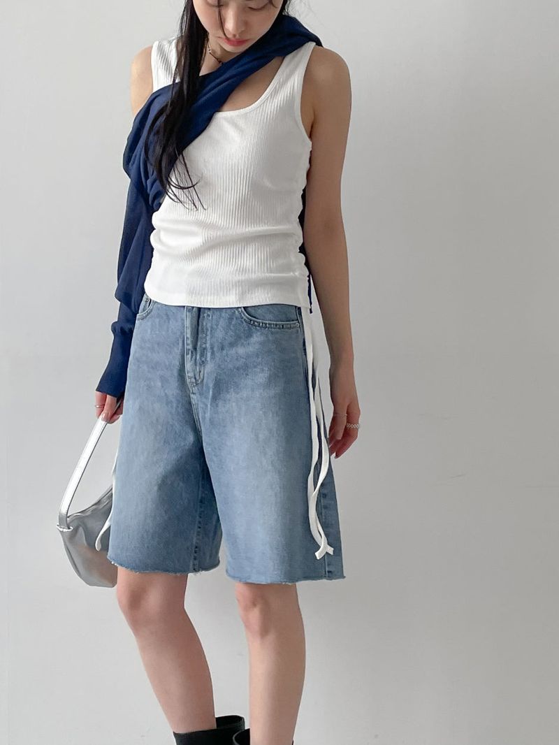 String U-Neck Sleeveless Top