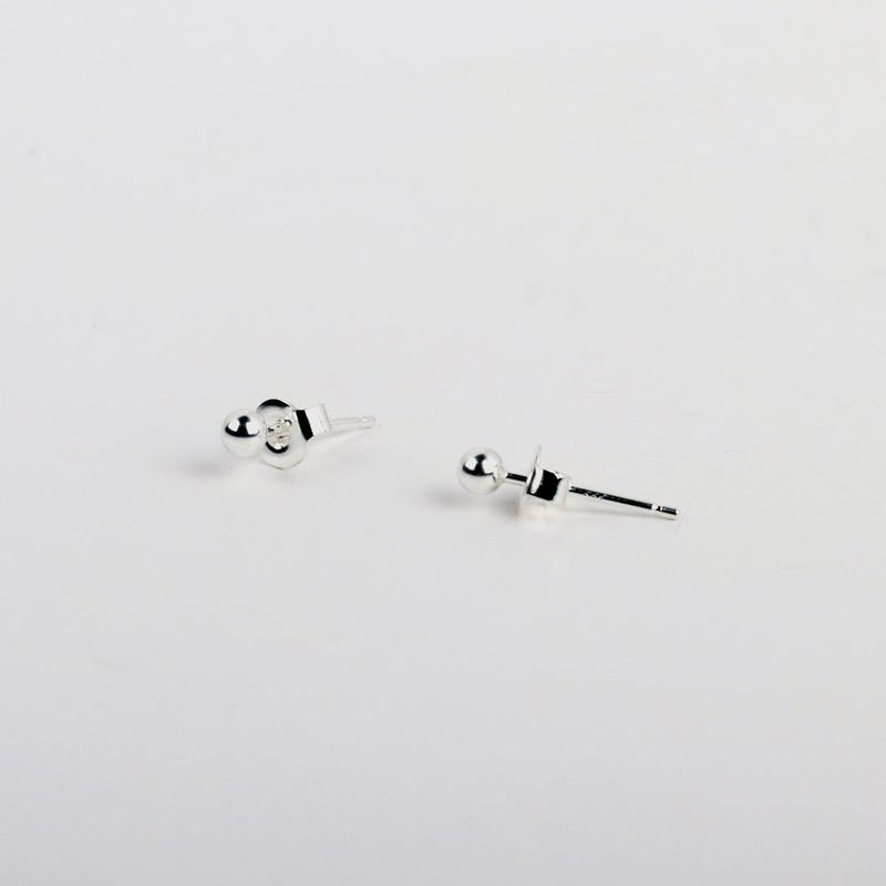 silver dot earring (925 silver)