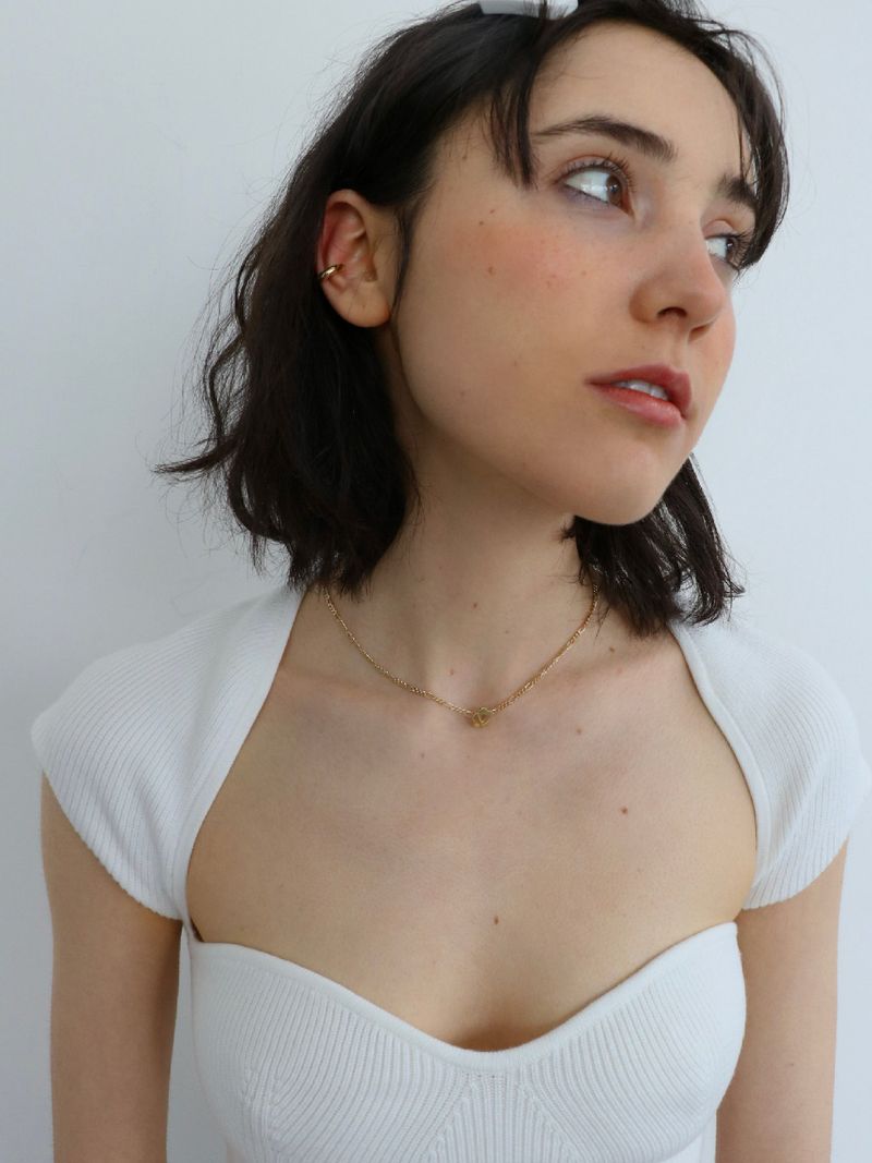 Flower toggle necklace / 14k gold plated