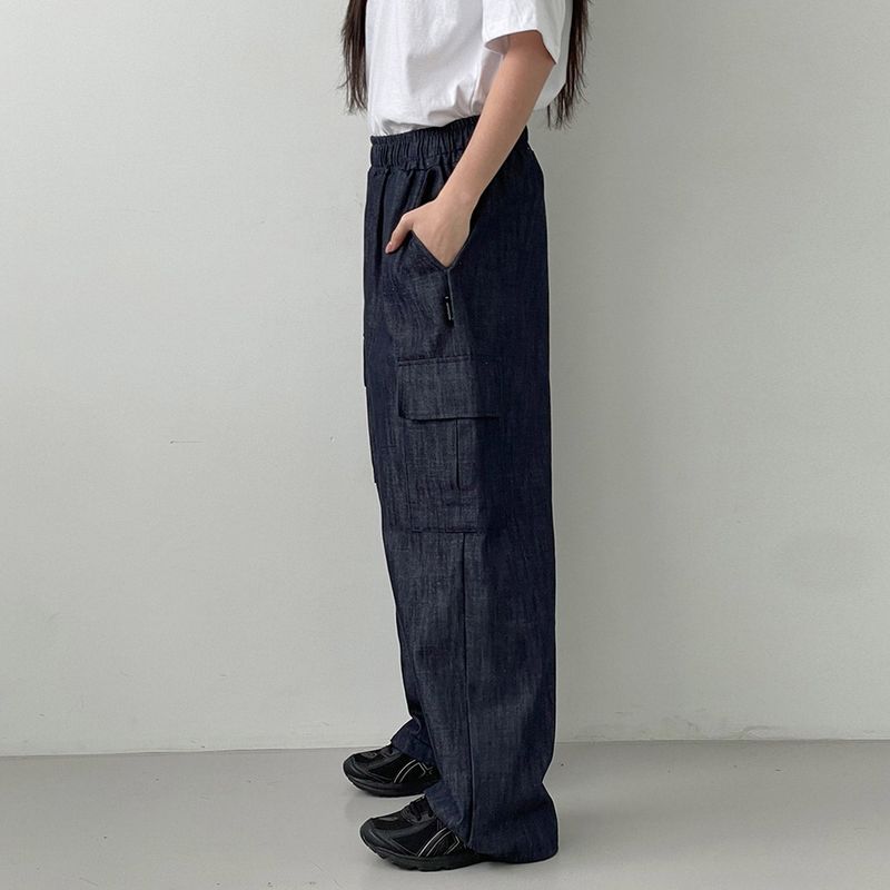 muahmuah（ムアムア）の「ワイドカーゴデニムパンツ [BLUE]（パンツ）」