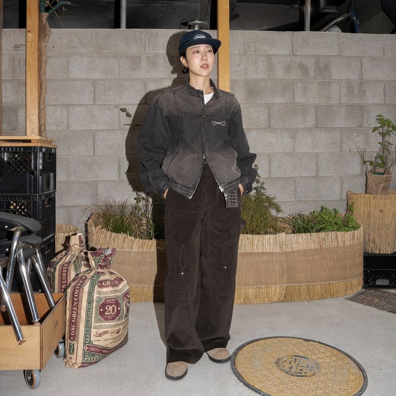 Corduroy carpenter pants / Dark brown