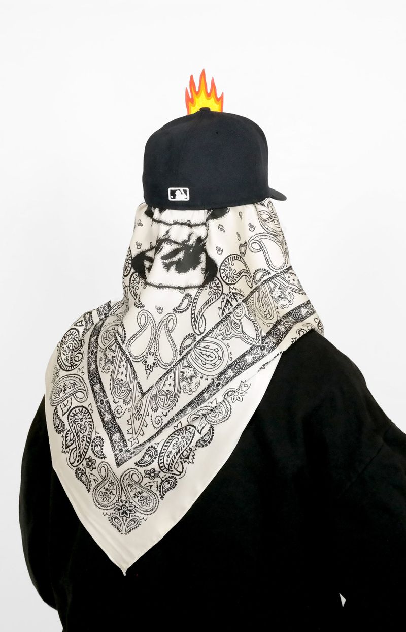 INQ Scarf_the eye white