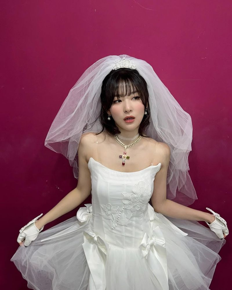 [Red Velvet Seulgi, KISS OF LIFE Belle Piercing] Dalia Ribbon and Pearl Piercing - Silver Color