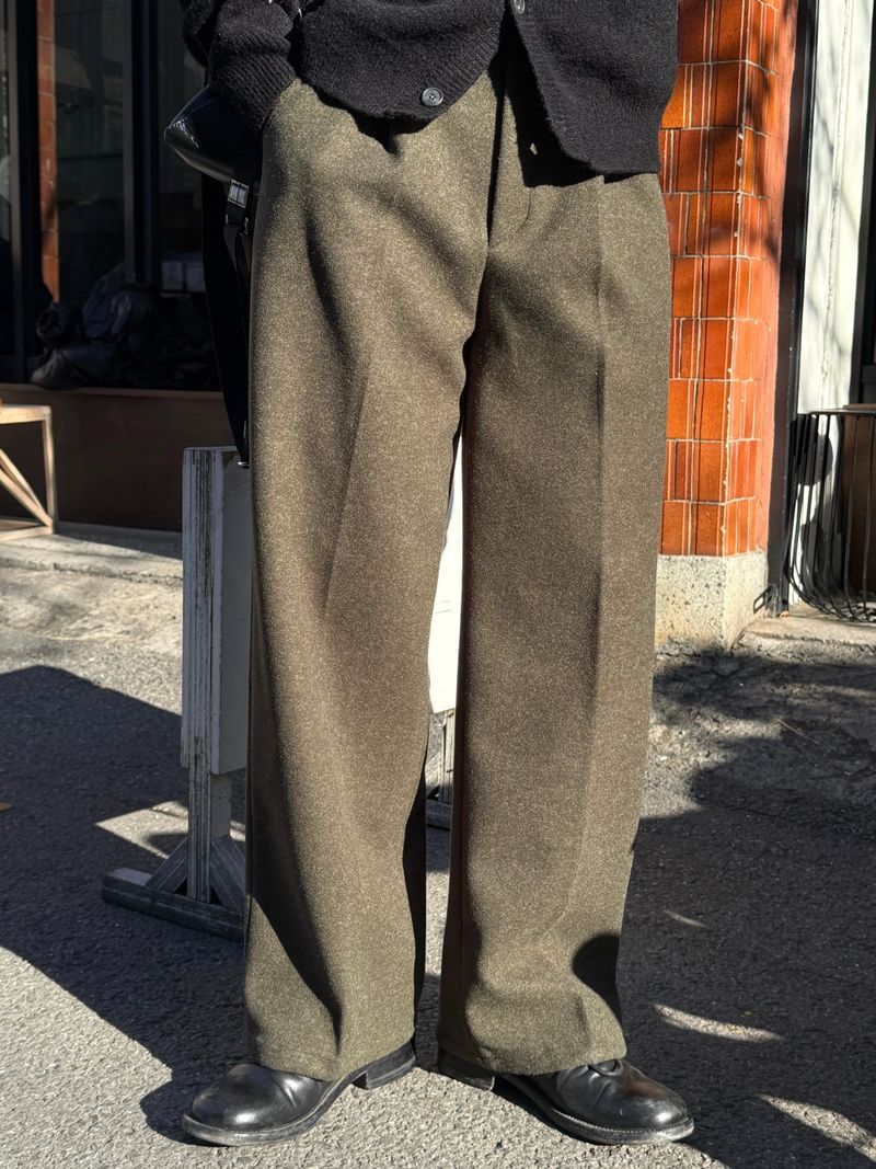City wool one tuck wide pants