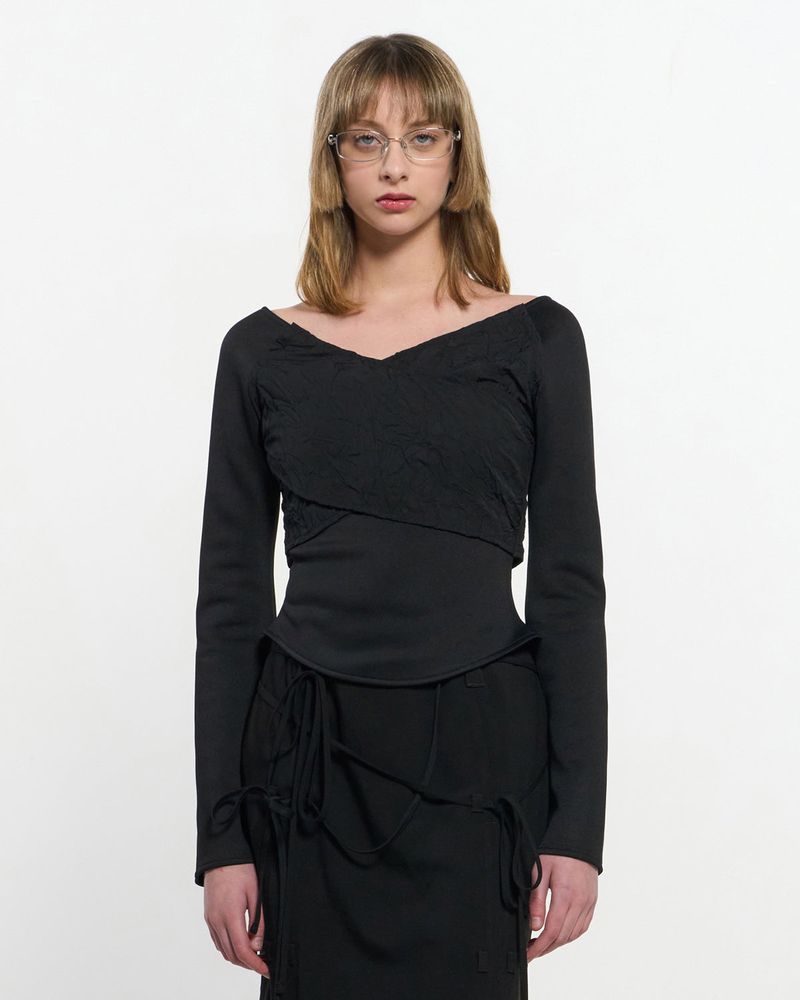 KIMZISU(キムジス)の「Cross-Draped Top _ BLACK(Tops)」