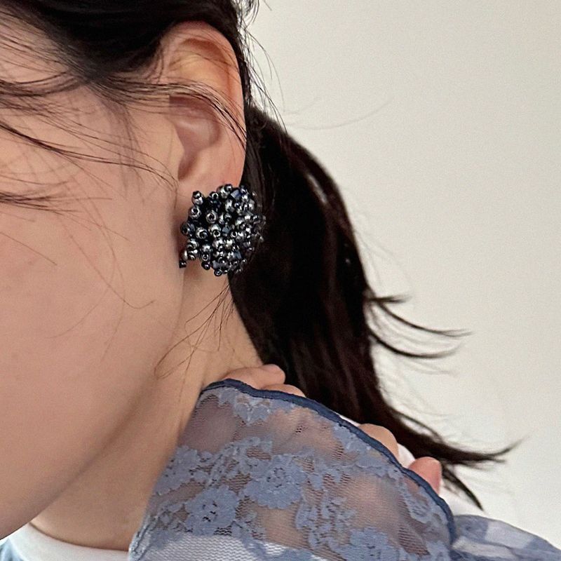 geegee(ジジ)の「beads pop earring - navy(Accessories)」