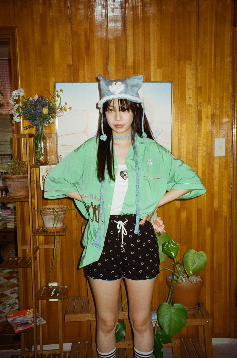 smile shorts black