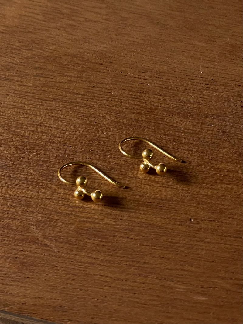 petit flower earring - gold