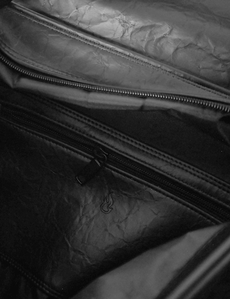 Calm&Mad matt black