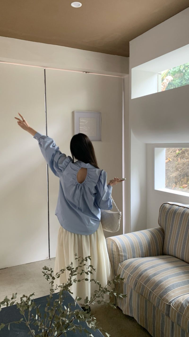 [SALE] Sora Back Point Shoulder Puff Blouse