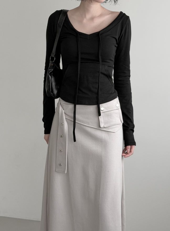mnem(ムネム)の「Hoodie Strap V-Neck Tee(Tops)」