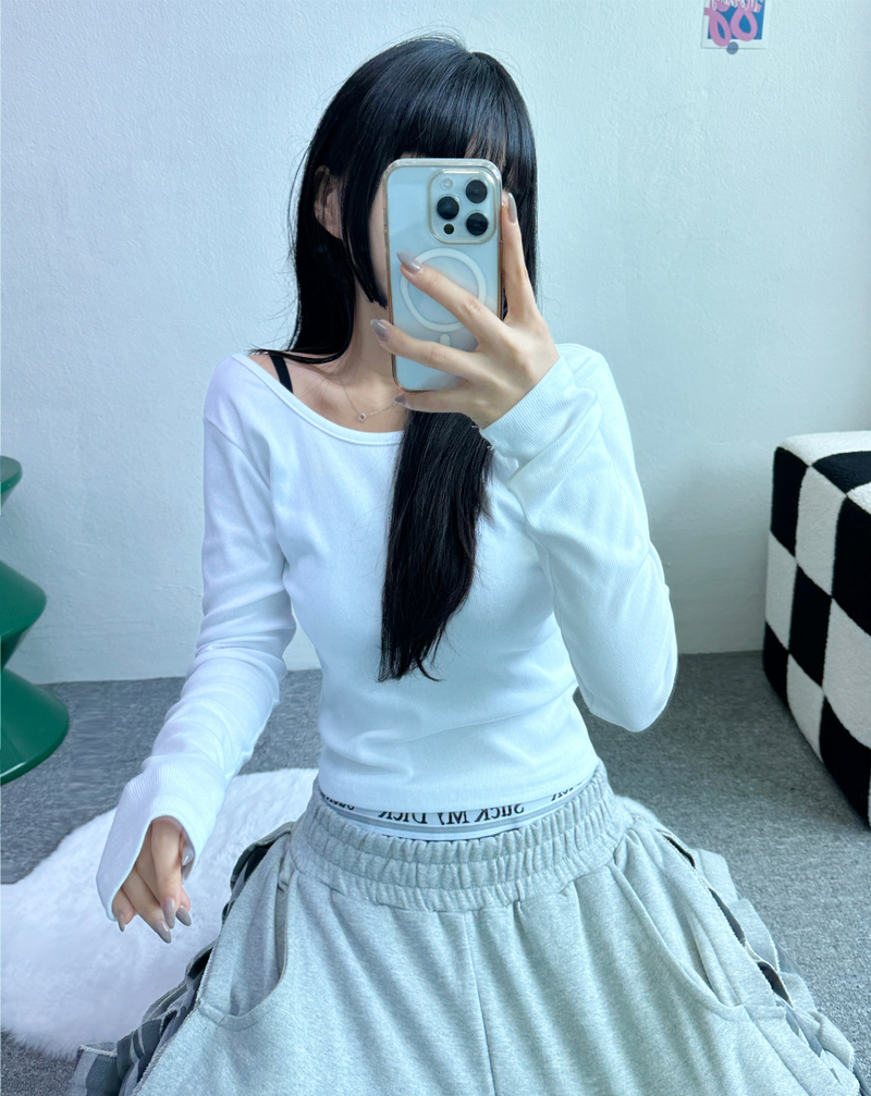 OPEN BACKLESS SEMI-CROP LONG SLEEVE T💙🤍🖤 - 3 COLORS
