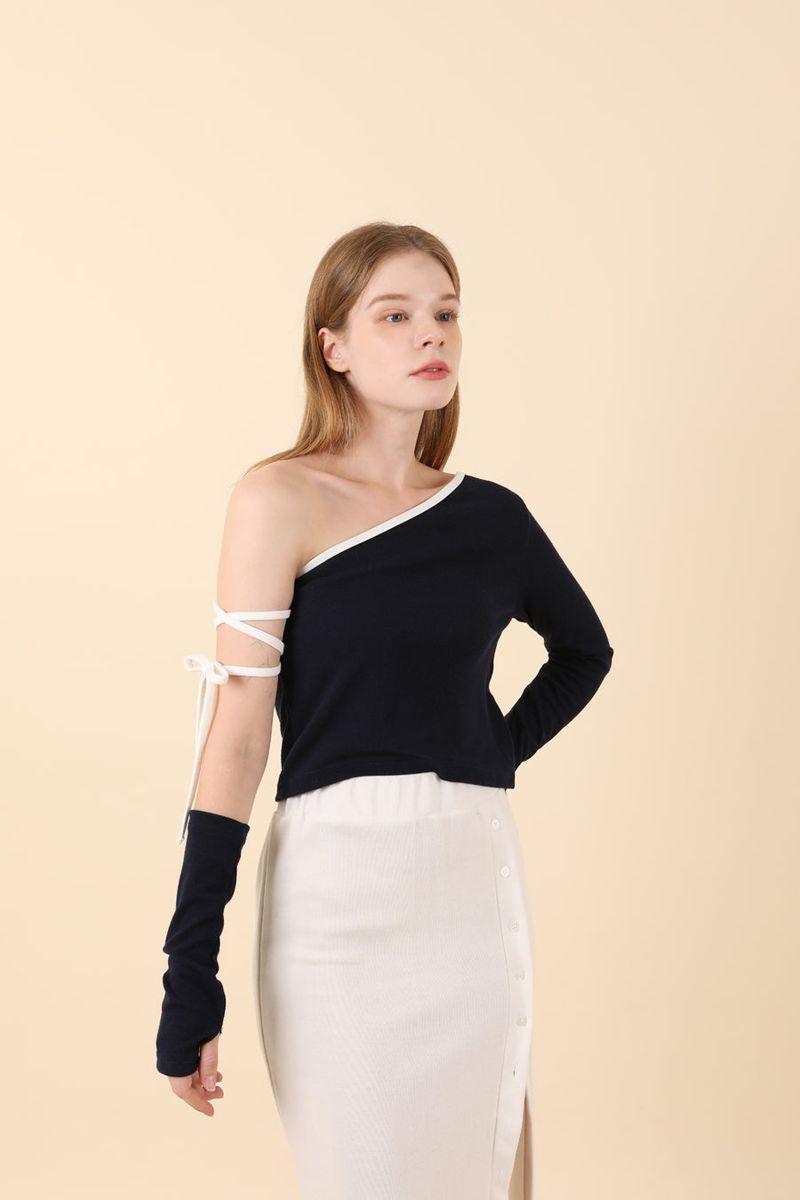 Strap Off Shoulder Warmer T-shirt Navy