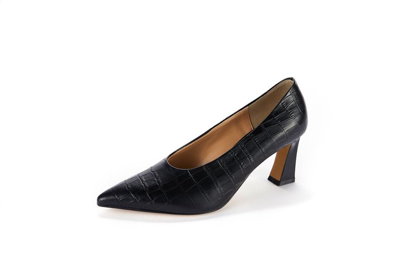 Cat Pumps_Black Wani