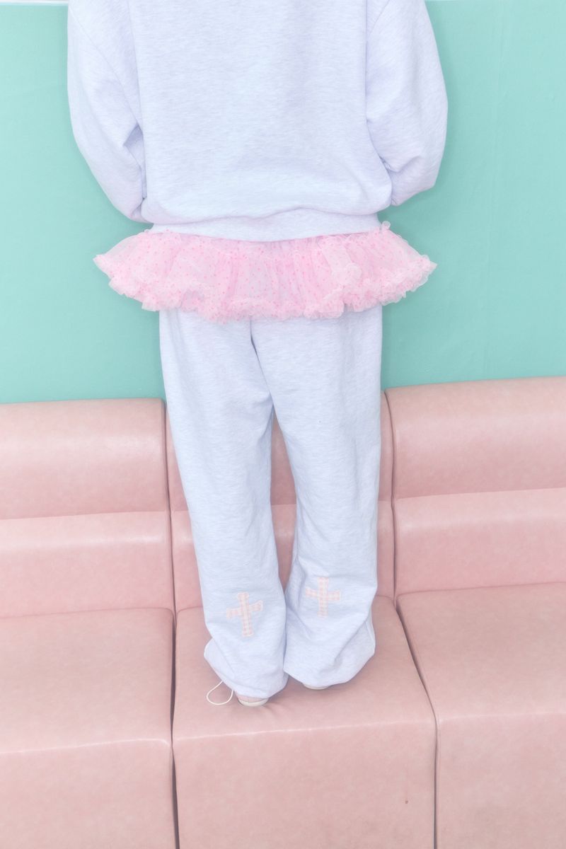 SHAKIRI（シャキリ）の「KIRI SKULL PATCH SWEAT PANTS (LIGHT GREY)（Pants）」