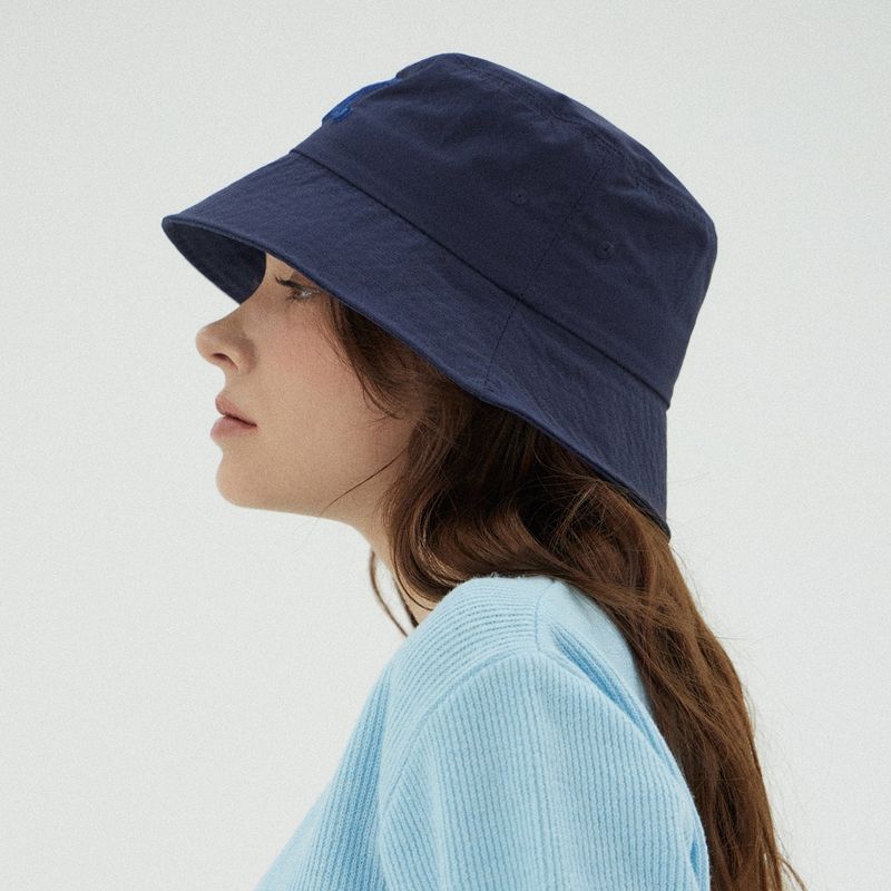 VA Curved Logo Nylon Bucket Hat / Navy