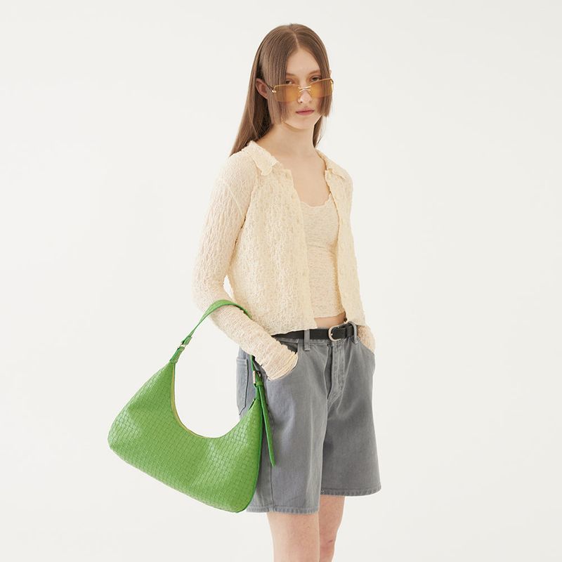 TMO BY 13MONTH(ティーエムオーバイサーティーンマンス)の「CURVED SHAPE BAG (GREEN)(Bags)」