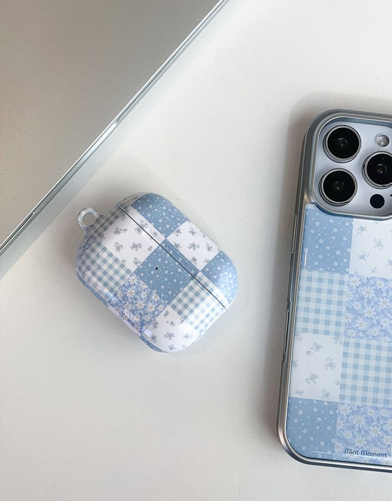 Mint Moment（ミントモーメント）の「[MADE]ブルーパッチ AirPodsケース（Smartphone Accessories）」
