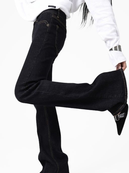 Deep-sticking Low Bootcut Denim Pants